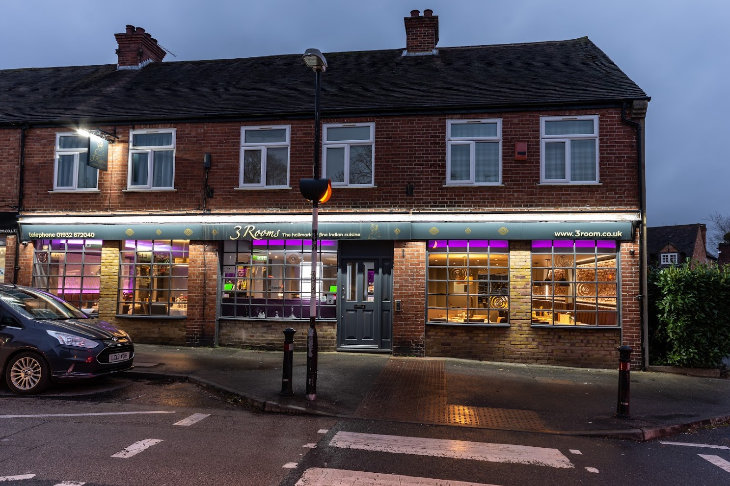 3 Rooms Indian Restaurant, Ottershaw